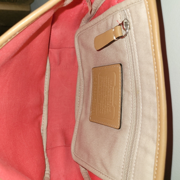 Coach Hadley Signature Field Bag (Style #F30601). - Picture 6 of 12